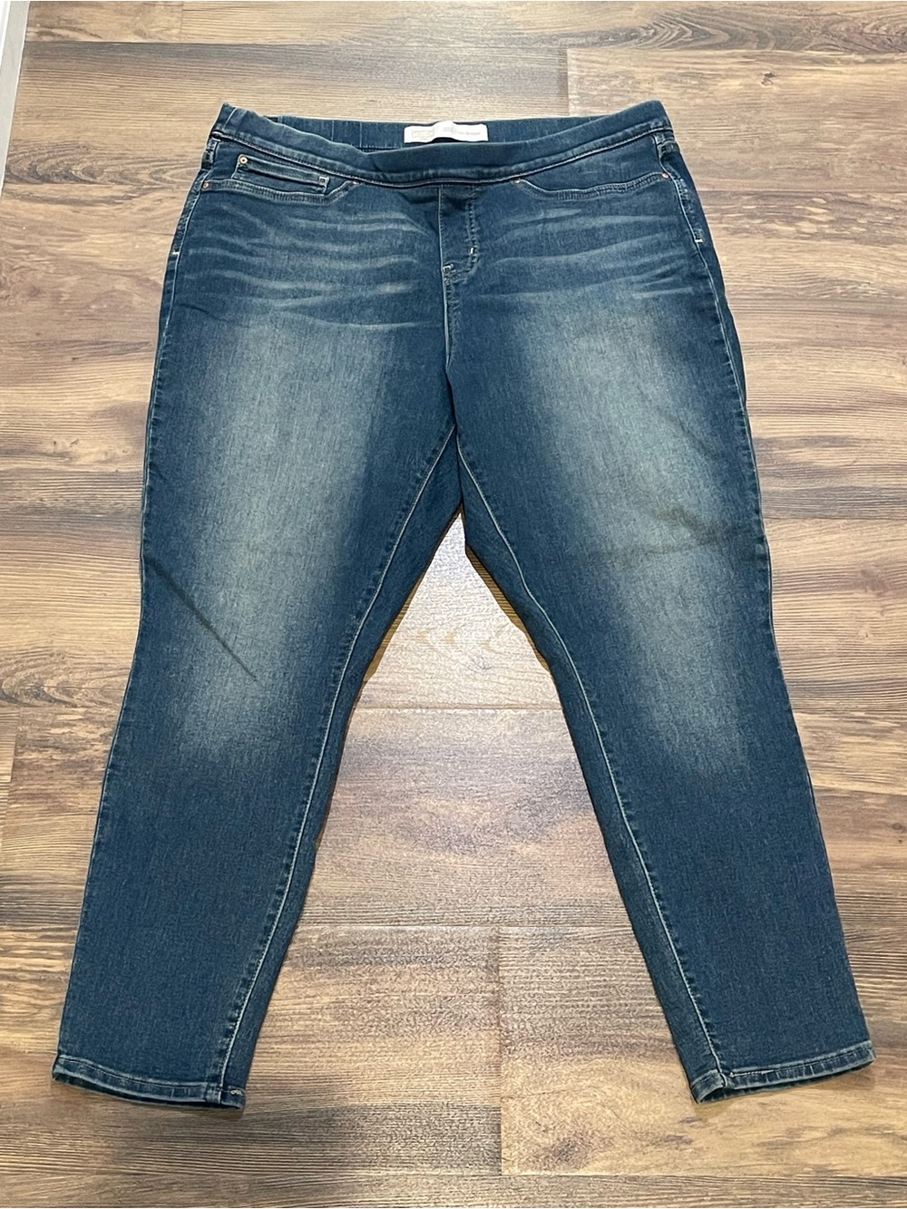 Levi Strauss Signature Gold Pull On Skinny Jeans Women’s 34x28 Dark Wash Stretch